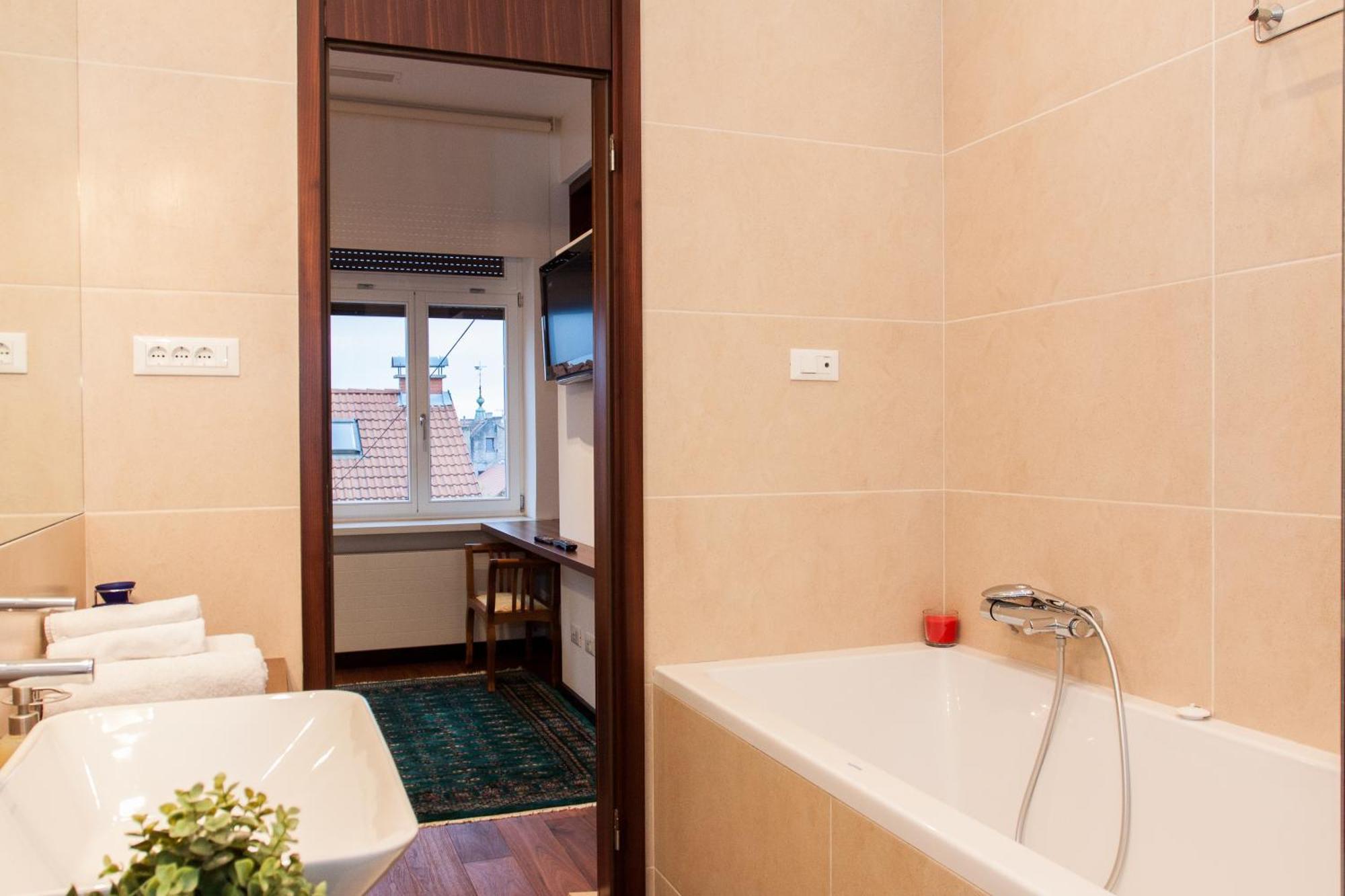 Centroom Apartments Zagreb Exterior photo